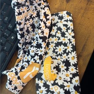 Loopy Black and White Daisy Phone Case